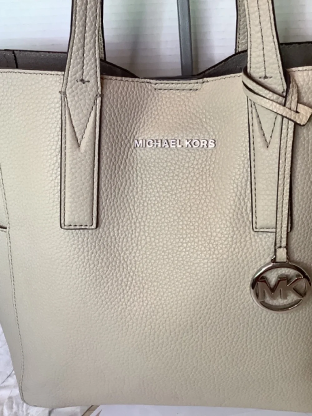 EUC Beige Michael‎ Kors tote shoulder leather bag